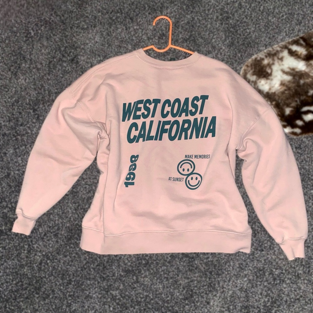 Wild Fable "West Coast California" light pink crewneck sweater